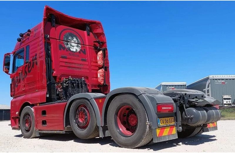 MAN TGX 26.510 2stk . Special interior. pusher 6x2/2. - Nyergesvontató: 5 kép. MAN TGX 26.510 2stk . Special interior. pusher 6x2/2. - Nyergesvontató: 5 kép.