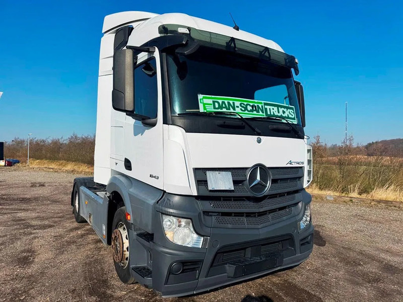Mercedes-Benz Actros 1843 Euro 6. - Nyergesvontató: 5 kép. Mercedes-Benz Actros 1843 Euro 6. - Nyergesvontató: 5 kép.