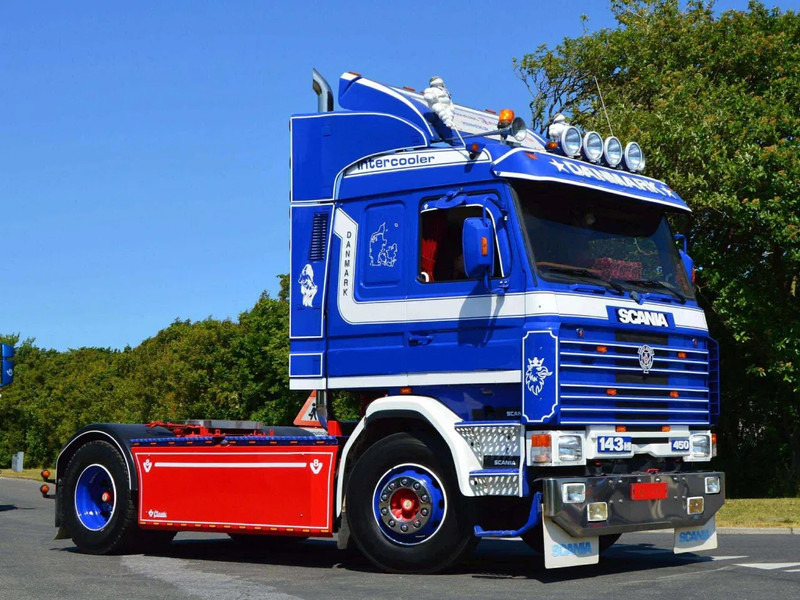 Scania R143-450 V8 - Nyergesvontató: 4 kép. Scania R143-450 V8 - Nyergesvontató: 4 kép.
