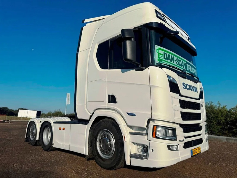 Scania R560 NGS 6x2*4 Rear steering. - Nyergesvontató: 2 kép. Scania R560 NGS 6x2*4 Rear steering. - Nyergesvontató: 2 kép.