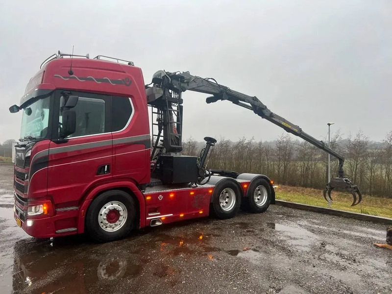 Nyergesvontató Scania R650 V8 NGS Special Interior. Crane on looks . 6x4: 8 kép.