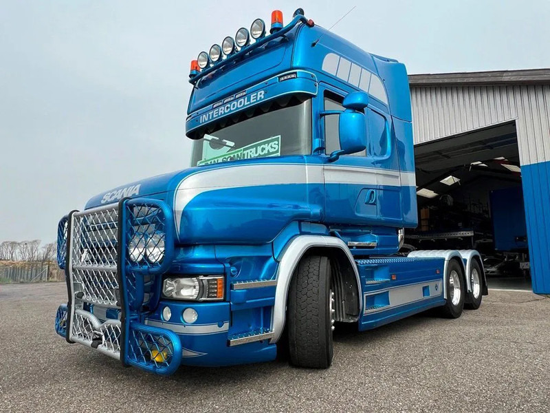 Scania T520 V8 Speciel interior. Air / Air suspension. Opticruise / Retarder .PTO on Engine and gearbox. New Hydr. system. - Nyergesvontató: 3 kép. Scania T520 V8 Speciel interior. Air / Air suspension. Opticruise / Retarder .PTO on Engine and gearbox. New Hydr. system. - Nyergesvontató: 3 kép.