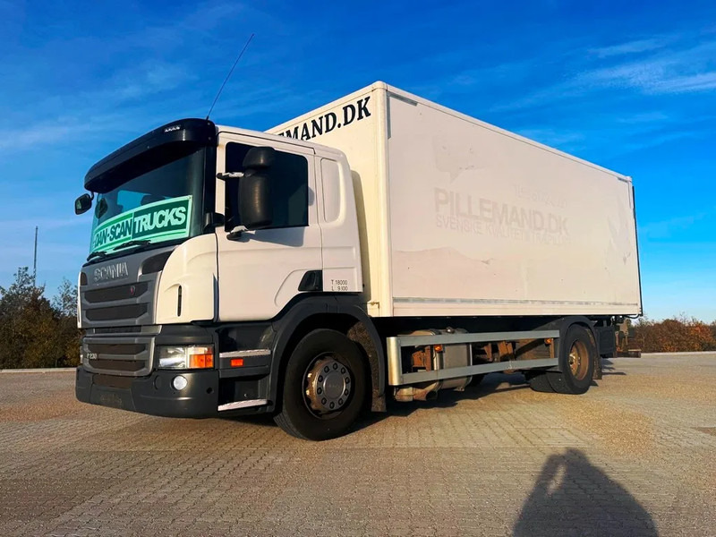 Scania P230 inkl. lift with remote control. - Dobozos felépítményű teherautó: 1 kép. Scania P230 inkl. lift with remote control. - Dobozos felépítményű teherautó: 1 kép.