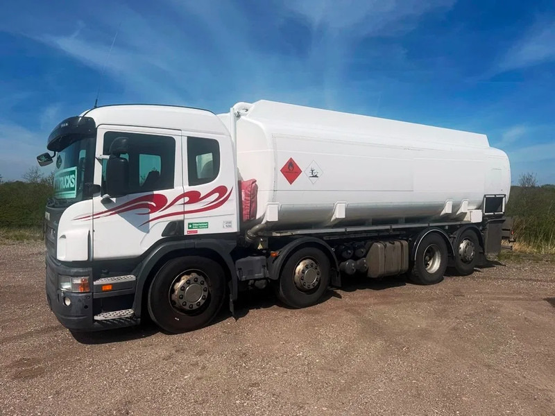 Scania P380 P380 8x2*6 .ADR/FL . 24200 L Tank - Air / Air suspension. - Tartályos teherautó: 3 kép. Scania P380 P380 8x2*6 .ADR/FL . 24200 L Tank - Air / Air suspension. - Tartályos teherautó: 3 kép.