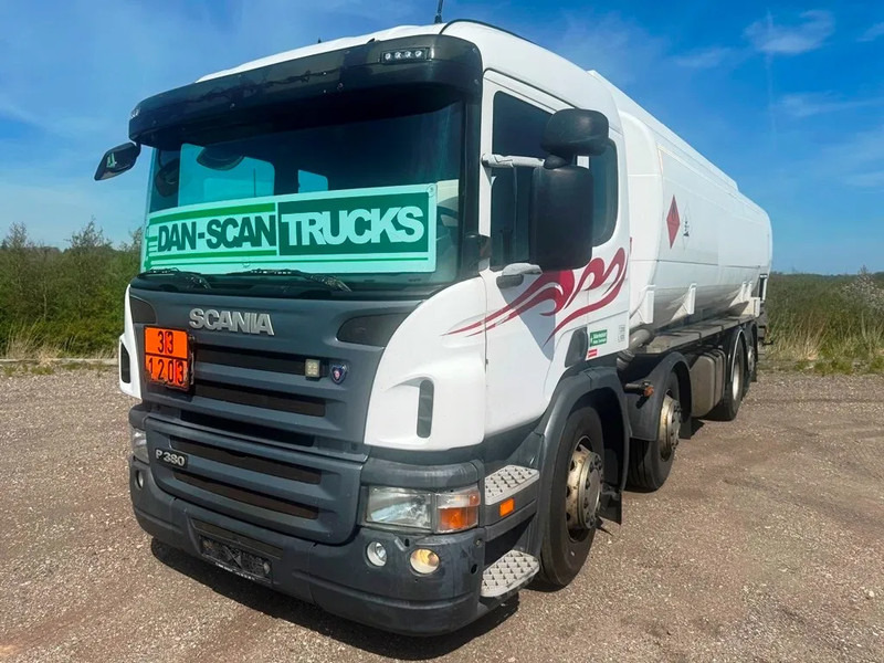 Scania P380 P380 8x2*6 .ADR/FL . 24200 L Tank - Air / Air suspension. - Tartályos teherautó: 4 kép. Scania P380 P380 8x2*6 .ADR/FL . 24200 L Tank - Air / Air suspension. - Tartályos teherautó: 4 kép.