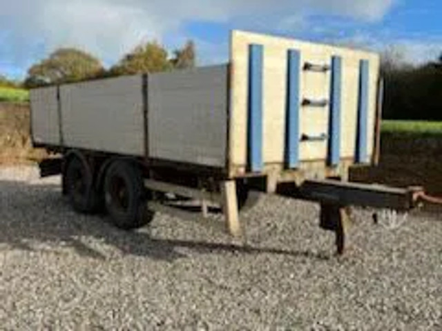 ZORZI Tandem trailer aluminium site - Platós pótkocsi: 3 kép. ZORZI Tandem trailer aluminium site - Platós pótkocsi: 3 kép.