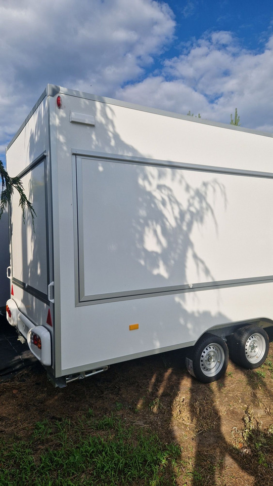 Przyczepa Gastronomiczna Handlowa FoodTruck - Büfékocsi: 2 kép. Przyczepa Gastronomiczna Handlowa FoodTruck - Büfékocsi: 2 kép.