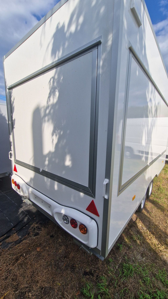 Przyczepa Gastronomiczna Handlowa FoodTruck - Büfékocsi: 3 kép. Przyczepa Gastronomiczna Handlowa FoodTruck - Büfékocsi: 3 kép.