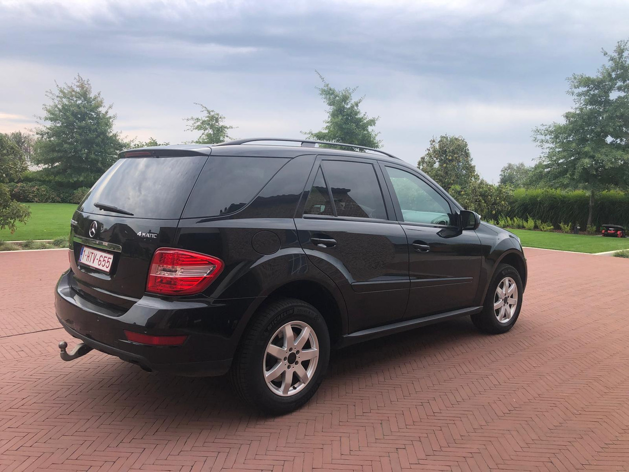 Mercedes ML 350 CDI - Autó: 3 kép. Mercedes ML 350 CDI - Autó: 3 kép.