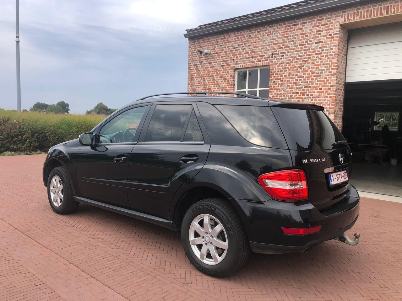 Mercedes ML 350 CDI - Autó: 4 kép. Mercedes ML 350 CDI - Autó: 4 kép.