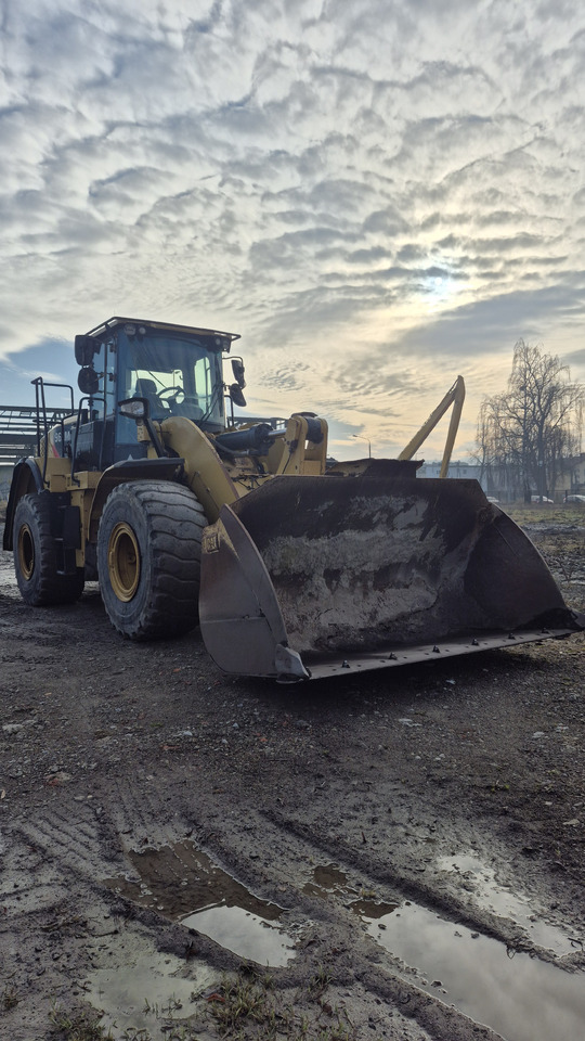 CATERPILLAR 962M - Gumikerekes homlokrakodó: 5 kép. CATERPILLAR 962M - Gumikerekes homlokrakodó: 5 kép.