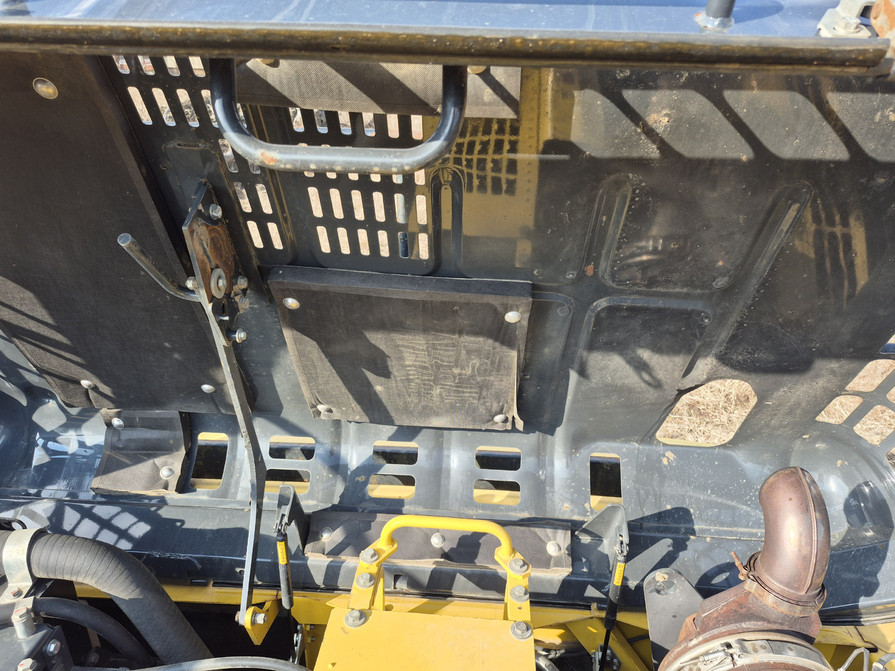 Lánctalpas kotró KOMATSU PC360LC 10: 17 kép. Lánctalpas kotró KOMATSU PC360LC 10: 17 kép.