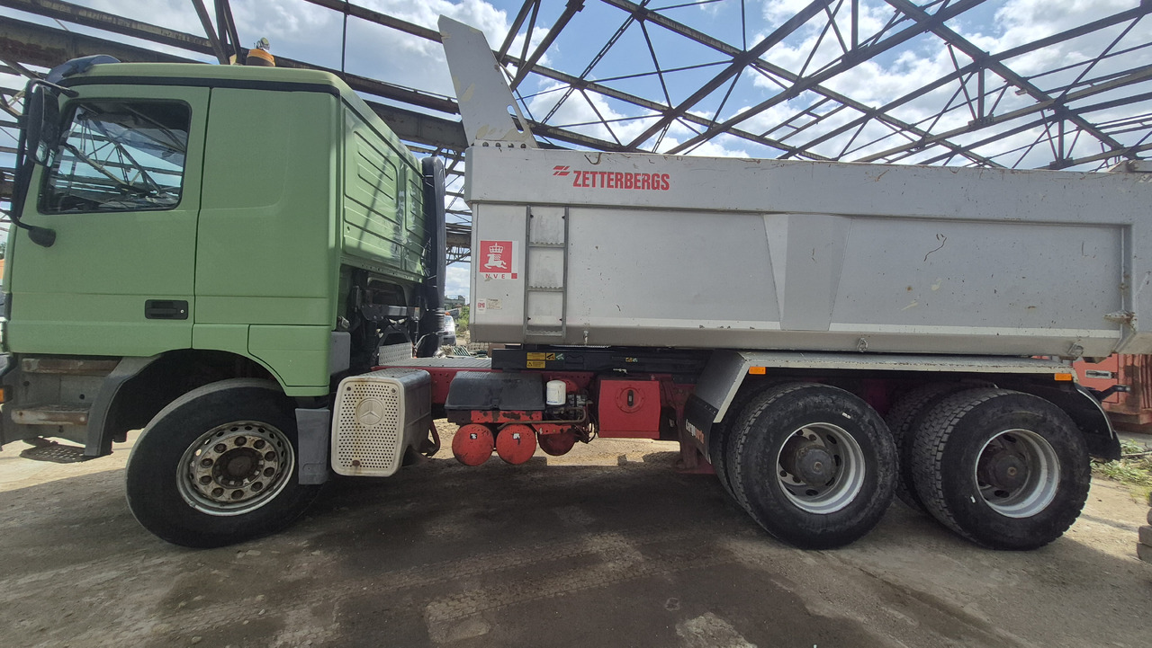 MERCEDES-BENZ ACTROS 2653 - Billenőplatós teherautó: 2 kép. MERCEDES-BENZ ACTROS 2653 - Billenőplatós teherautó: 2 kép.