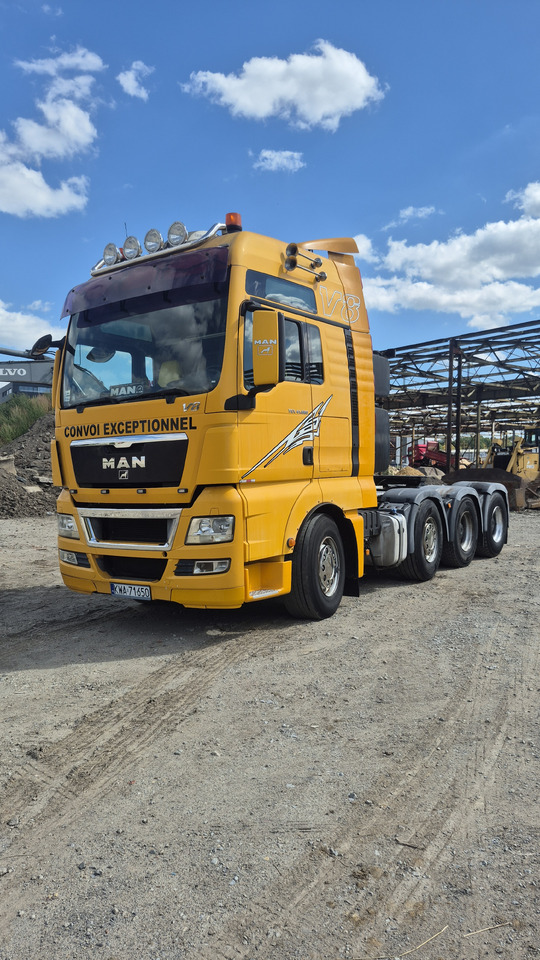 MAN TGX 41.680 - Nyergesvontató: 3 kép. MAN TGX 41.680 - Nyergesvontató: 3 kép.
