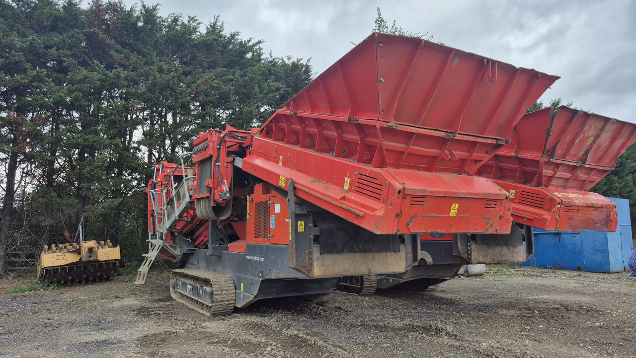 TEREX 873 - Osztályozó berendezés: 3 kép. TEREX 873 - Osztályozó berendezés: 3 kép.