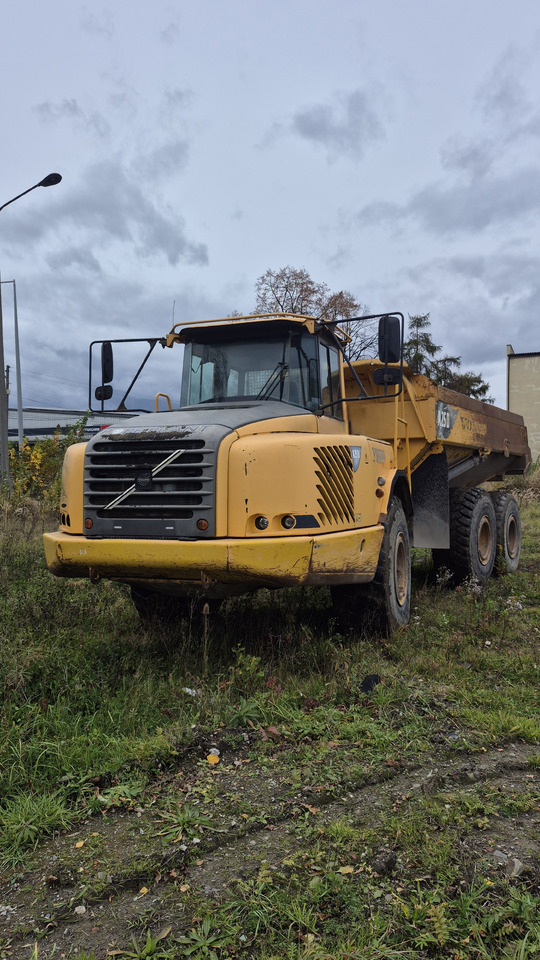 VOLVO A25D - Csuklós dömper: 3 kép. VOLVO A25D - Csuklós dömper: 3 kép.