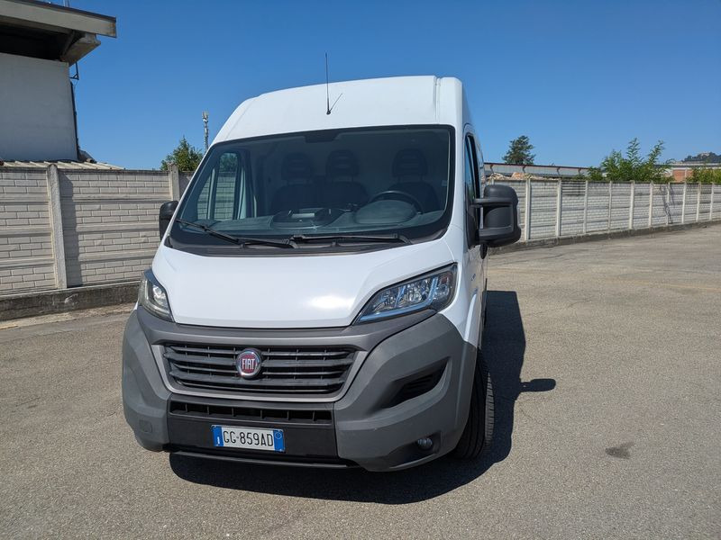 Furgone FIAT Ducato - 2021 furgone alto corto (L3H3) - Furgon: 4 kép. Furgone FIAT Ducato - 2021 furgone alto corto (L3H3) - Furgon: 4 kép.