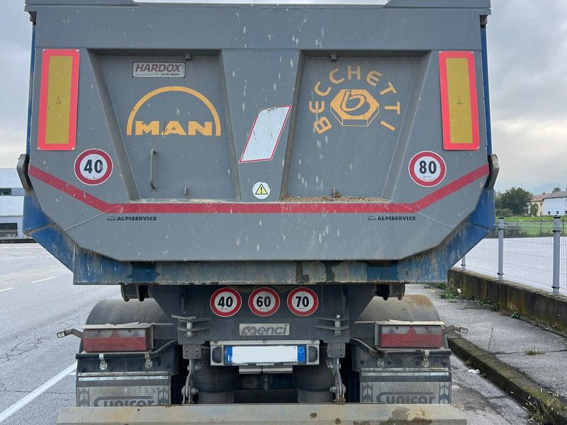 MAN TGS SEMIRIMORCHIO RIBALTABILE MAN TGS 33.510 - Billenőplatós teherautó: 4 kép. MAN TGS SEMIRIMORCHIO RIBALTABILE MAN TGS 33.510 - Billenőplatós teherautó: 4 kép.