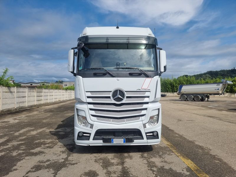 MERCEDES ACTROS MOTRICE + BIGA ACTROS 26.45 - Ponyvás teherautó: 5 kép. MERCEDES ACTROS MOTRICE + BIGA ACTROS 26.45 - Ponyvás teherautó: 5 kép.