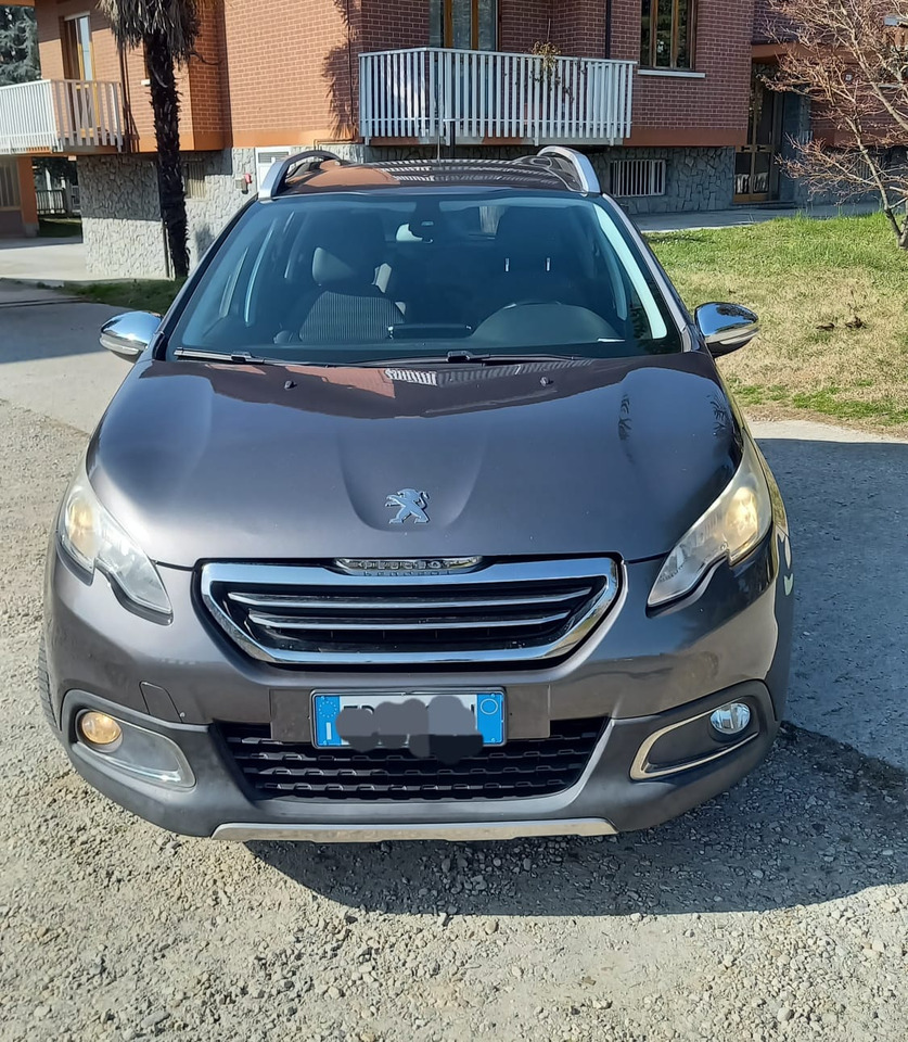 PEUGEOT 2008 - Szedán: 4 kép. PEUGEOT 2008 - Szedán: 4 kép.