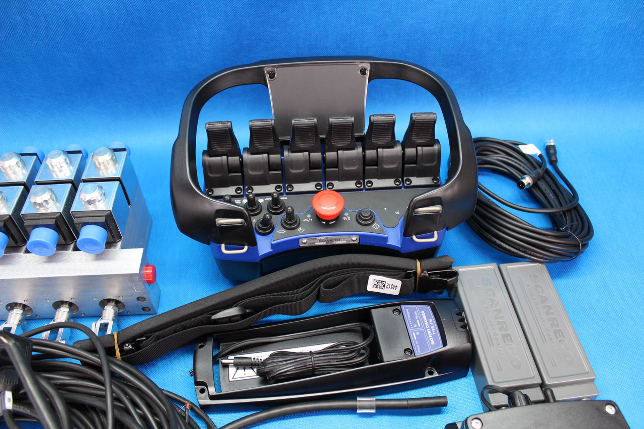 Scanreco RC400 G2B 6 Functions + Retrofit Kit for crane with valve without solenoids Fassi Hiab Palfinger 12/24V - Építőipari gépek: 3 kép. Scanreco RC400 G2B 6 Functions + Retrofit Kit for crane with valve without solenoids Fassi Hiab Palfinger 12/24V - Építőipari gépek: 3 kép.