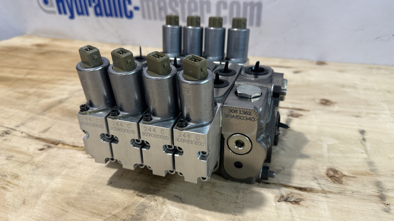 Valve Walvoil DPX050 Vermeer, Stihl, Husqvarna, Bobcat - Erdészeti aprító: 3 kép. Valve Walvoil DPX050 Vermeer, Stihl, Husqvarna, Bobcat - Erdészeti aprító: 3 kép.