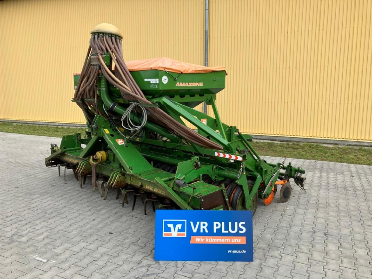 Amazone AD P402 - Kombinált vetőgép: 1 kép. Amazone AD P402 - Kombinált vetőgép: 1 kép.