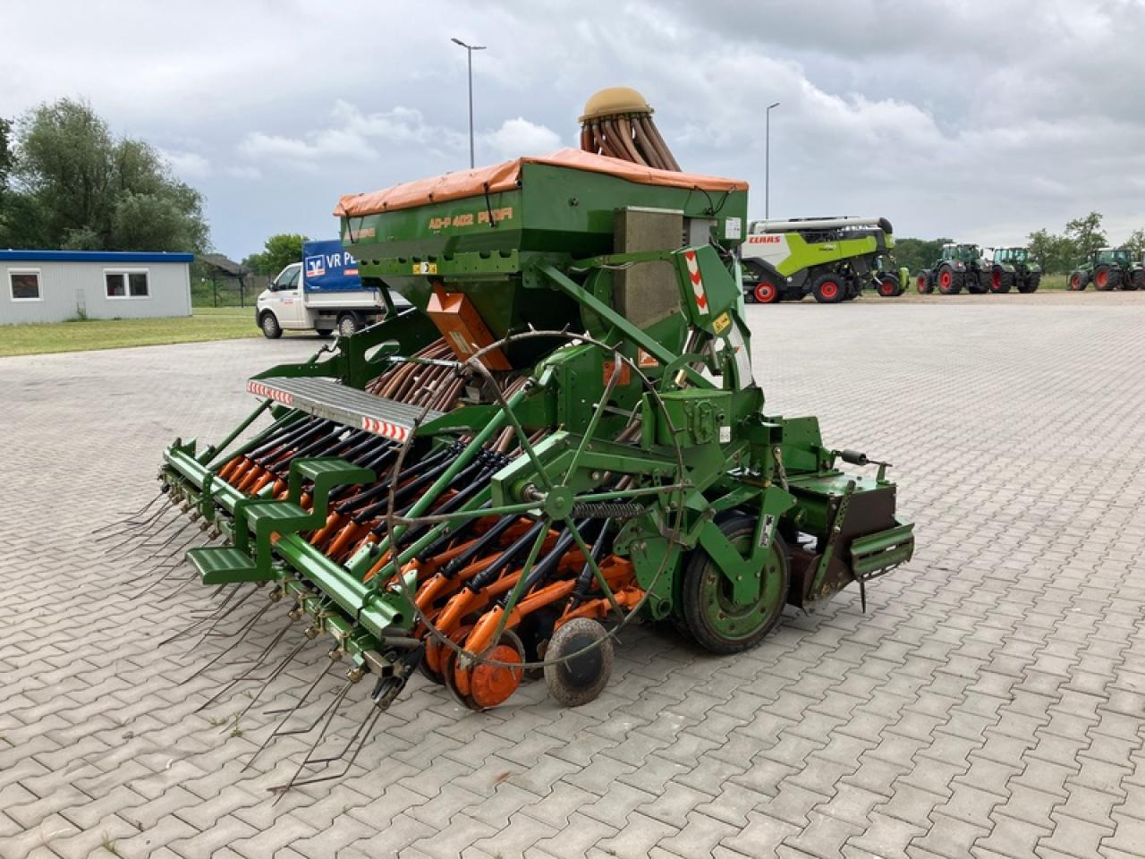 Amazone AD P402 - Kombinált vetőgép: 3 kép. Amazone AD P402 - Kombinált vetőgép: 3 kép.