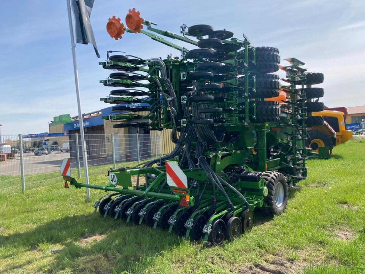 Amazone CIRRIUS 6003 - Kombinált vetőgép: 3 kép. Amazone CIRRIUS 6003 - Kombinált vetőgép: 3 kép.