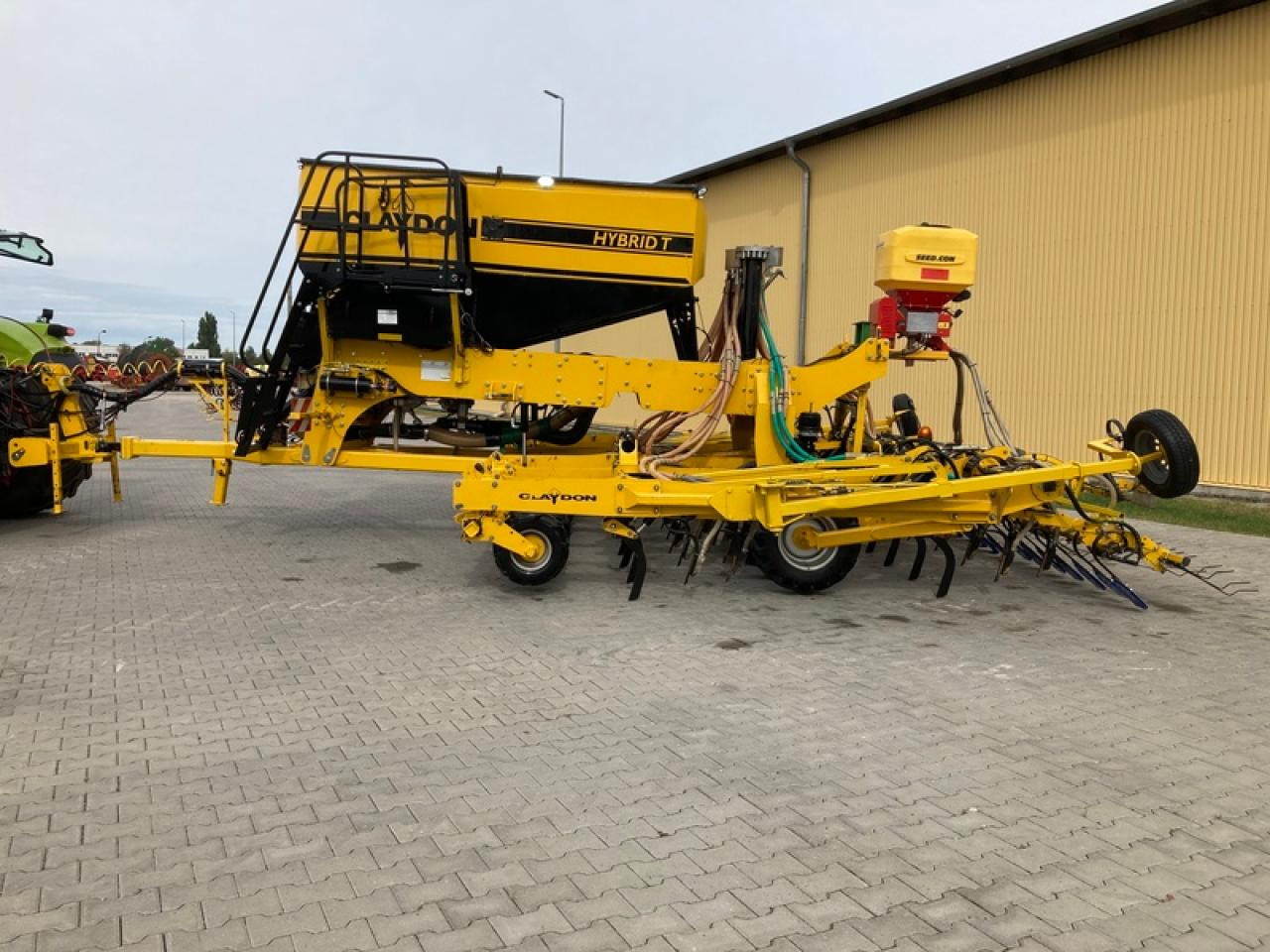 CLAYDON HYBRID T 6 VIEL ZUBEHÖR - Precíziós vetőgép: 5 kép. CLAYDON HYBRID T 6 VIEL ZUBEHÖR - Precíziós vetőgép: 5 kép.