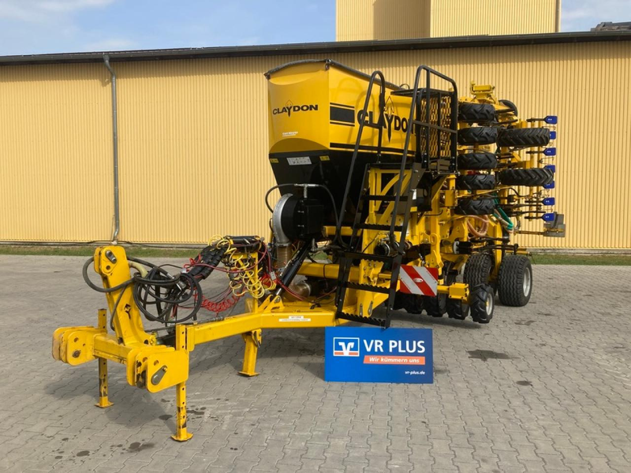 CLAYDON HYBRID T 6 VIEL ZUBEHÖR - Precíziós vetőgép: 1 kép. CLAYDON HYBRID T 6 VIEL ZUBEHÖR - Precíziós vetőgép: 1 kép.