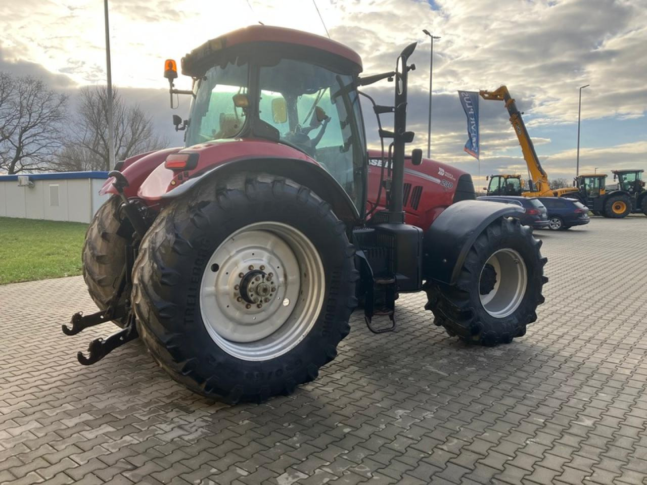 Case-IH PUMA CVX 230 EP - Traktor: 4 kép. Case-IH PUMA CVX 230 EP - Traktor: 4 kép.