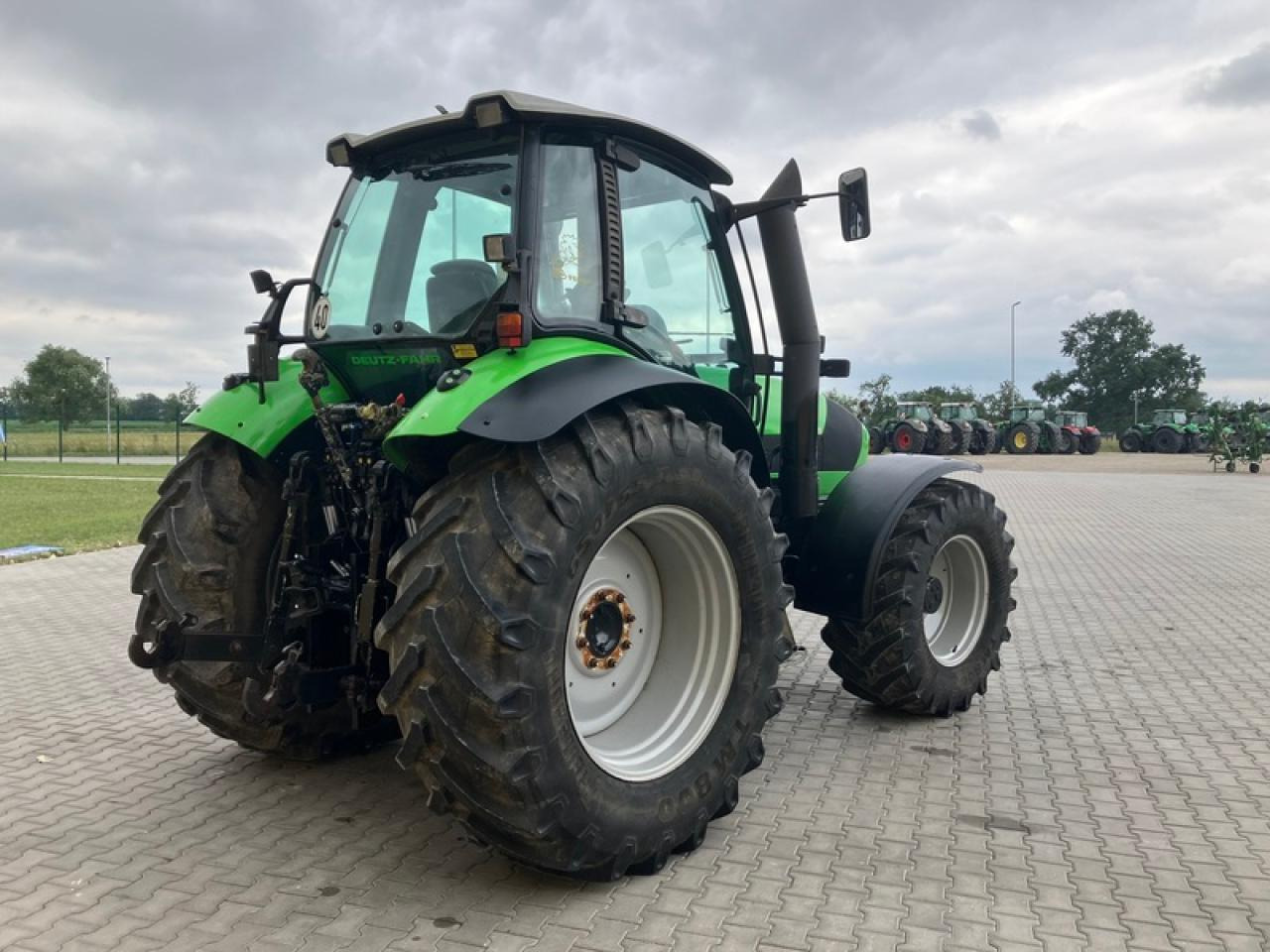 Deutz-Fahr 610 TTV - Traktor: 5 kép. Deutz-Fahr 610 TTV - Traktor: 5 kép.