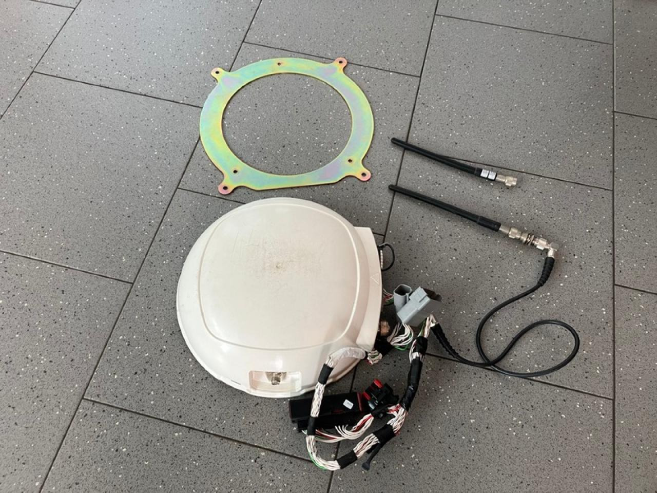 Fendt FENDT VARIO GUIDE RTK - Navigációs rendszer: 1 kép. Fendt FENDT VARIO GUIDE RTK - Navigációs rendszer: 1 kép.