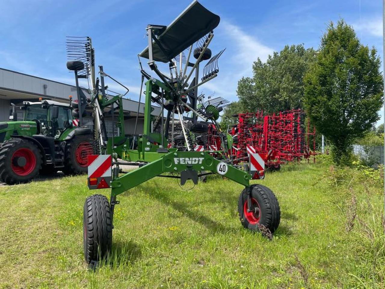 Fendt FORMER 1603 AKTION - Szénaforgató: 3 kép. Fendt FORMER 1603 AKTION - Szénaforgató: 3 kép.