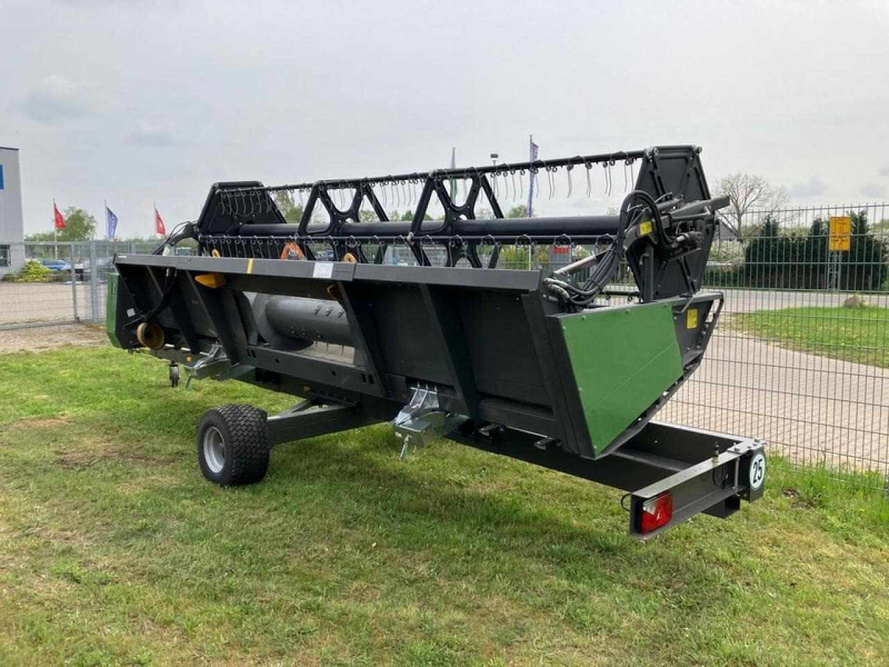 Fendt FREEFLOW 540 - Kombájn adapter: 2 kép. Fendt FREEFLOW 540 - Kombájn adapter: 2 kép.