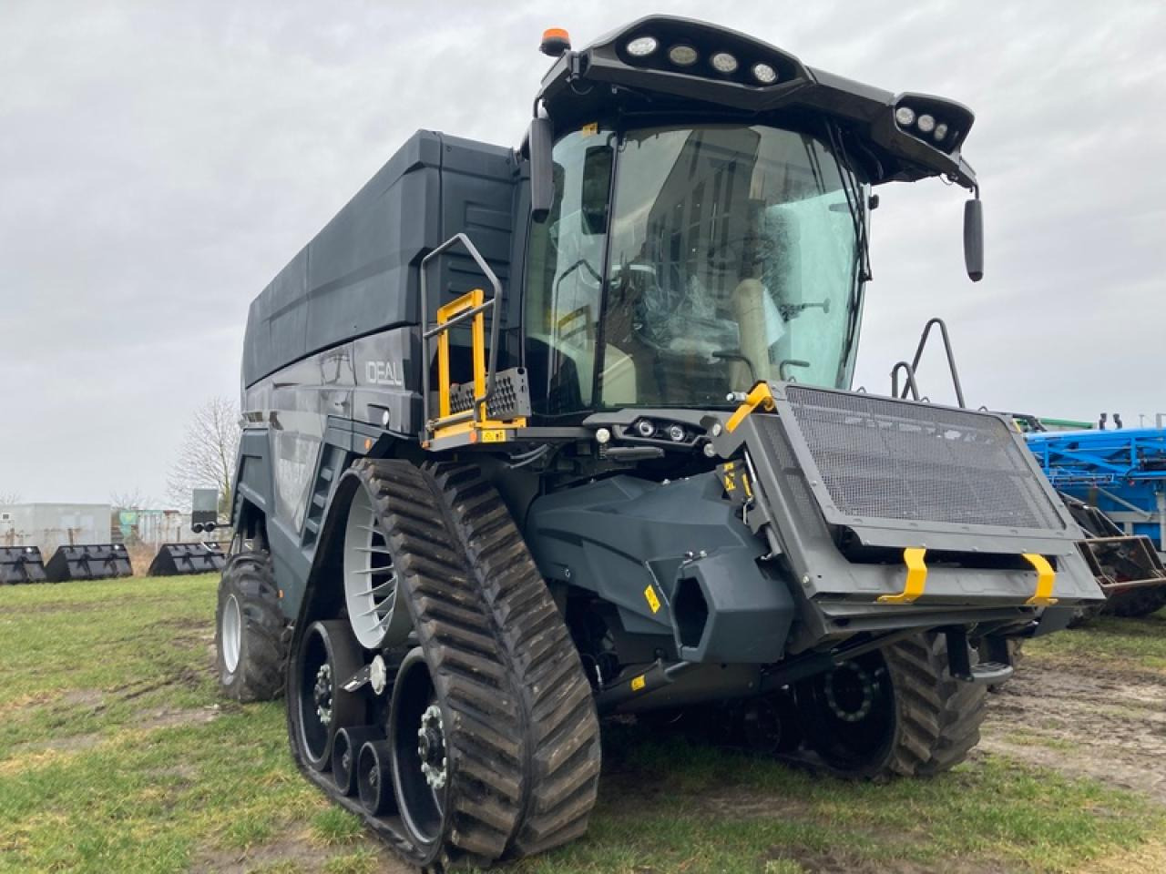Fendt IDEAL 9 - Kombájn: 1 kép. Fendt IDEAL 9 - Kombájn: 1 kép.