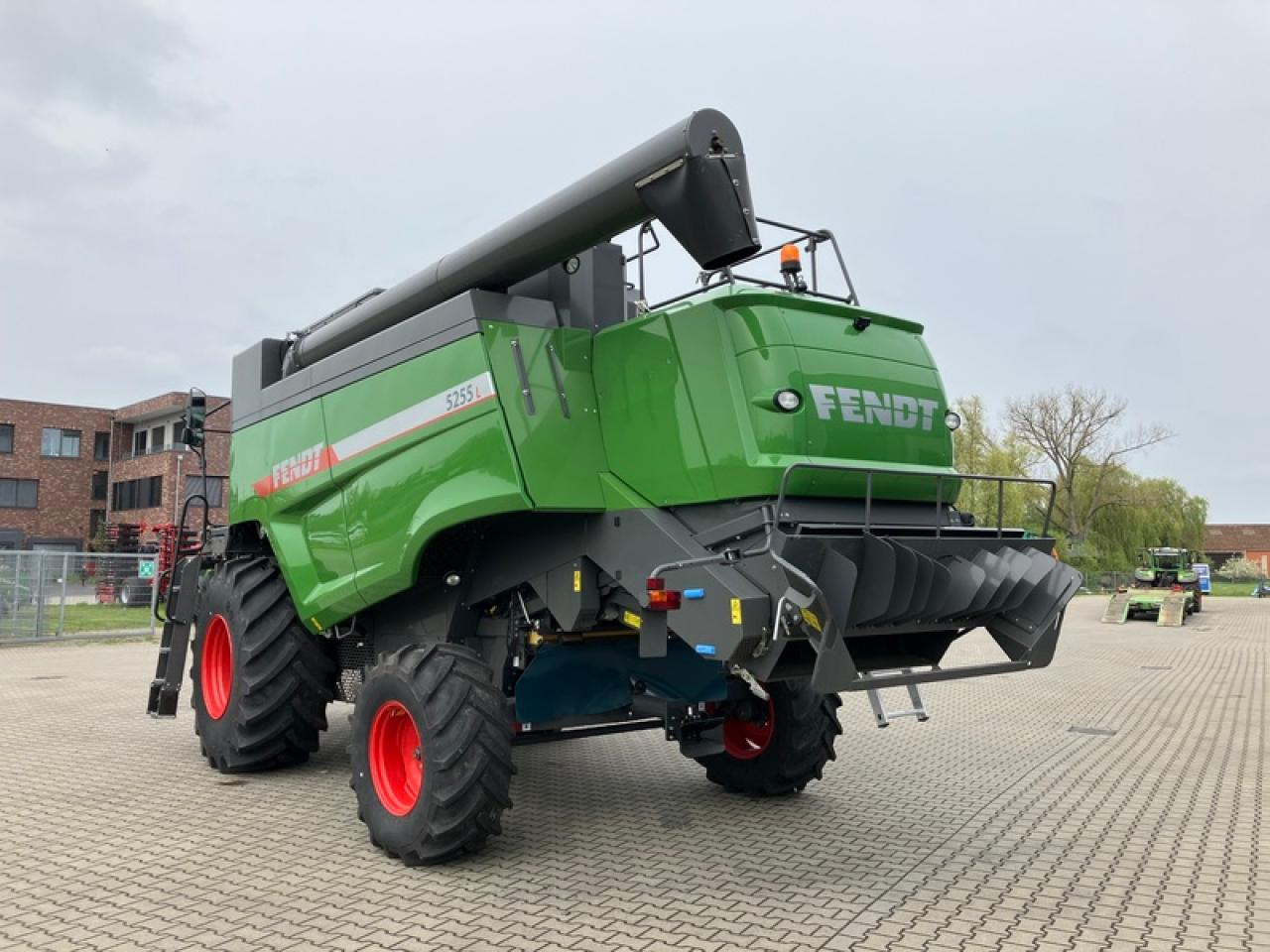 Fendt MD 5255 SCHNEIDWERK NICHT INKLUSIV - Kombájn: 3 kép. Fendt MD 5255 SCHNEIDWERK NICHT INKLUSIV - Kombájn: 3 kép.