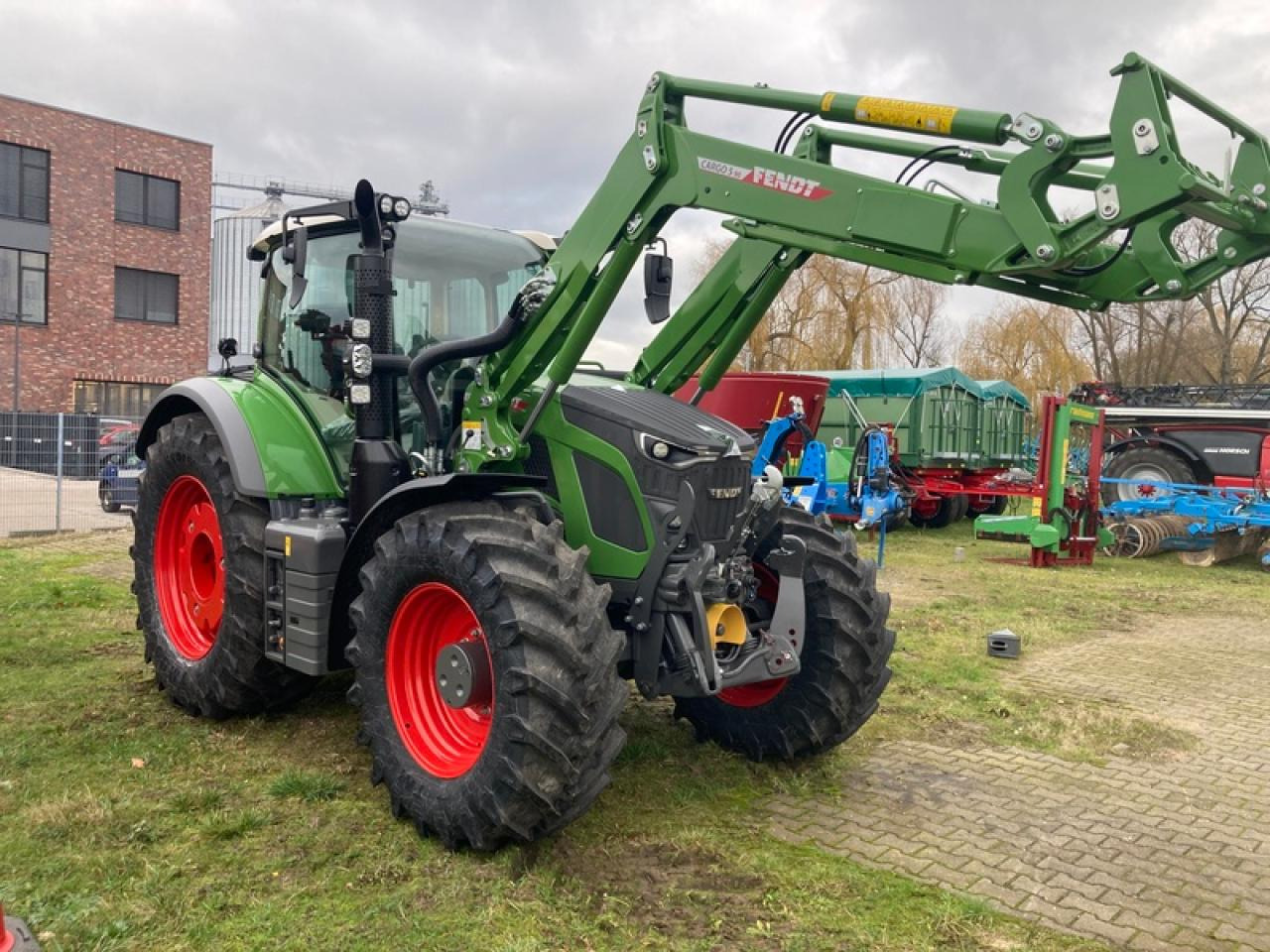 Fendt VARIO 620 PROFI PLUS SETTING 2 - Traktor: 1 kép. Fendt VARIO 620 PROFI PLUS SETTING 2 - Traktor: 1 kép.
