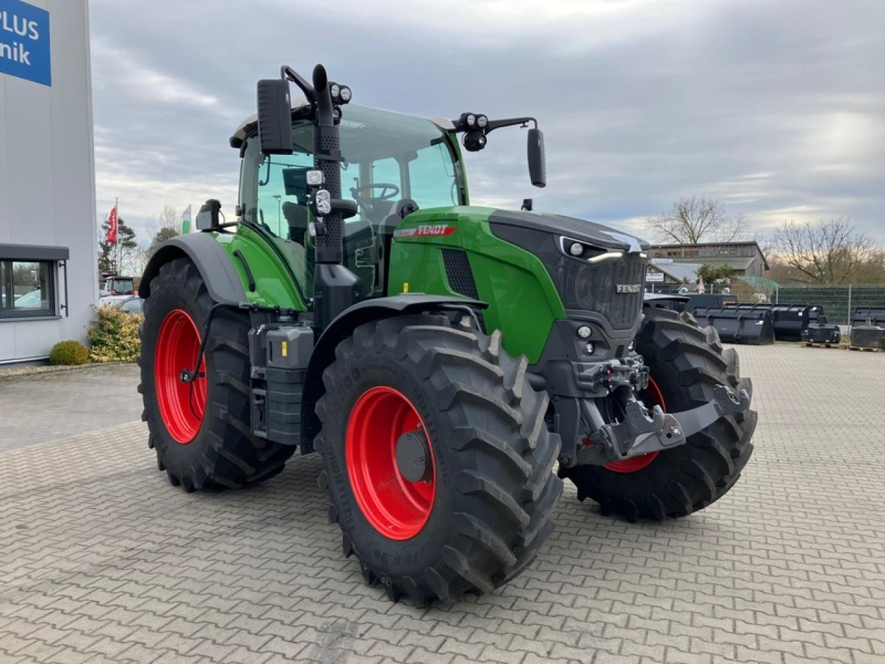Fendt VARIO 724 GEN7 // RTK // RDA - Traktor: 5 kép. Fendt VARIO 724 GEN7 // RTK // RDA - Traktor: 5 kép.