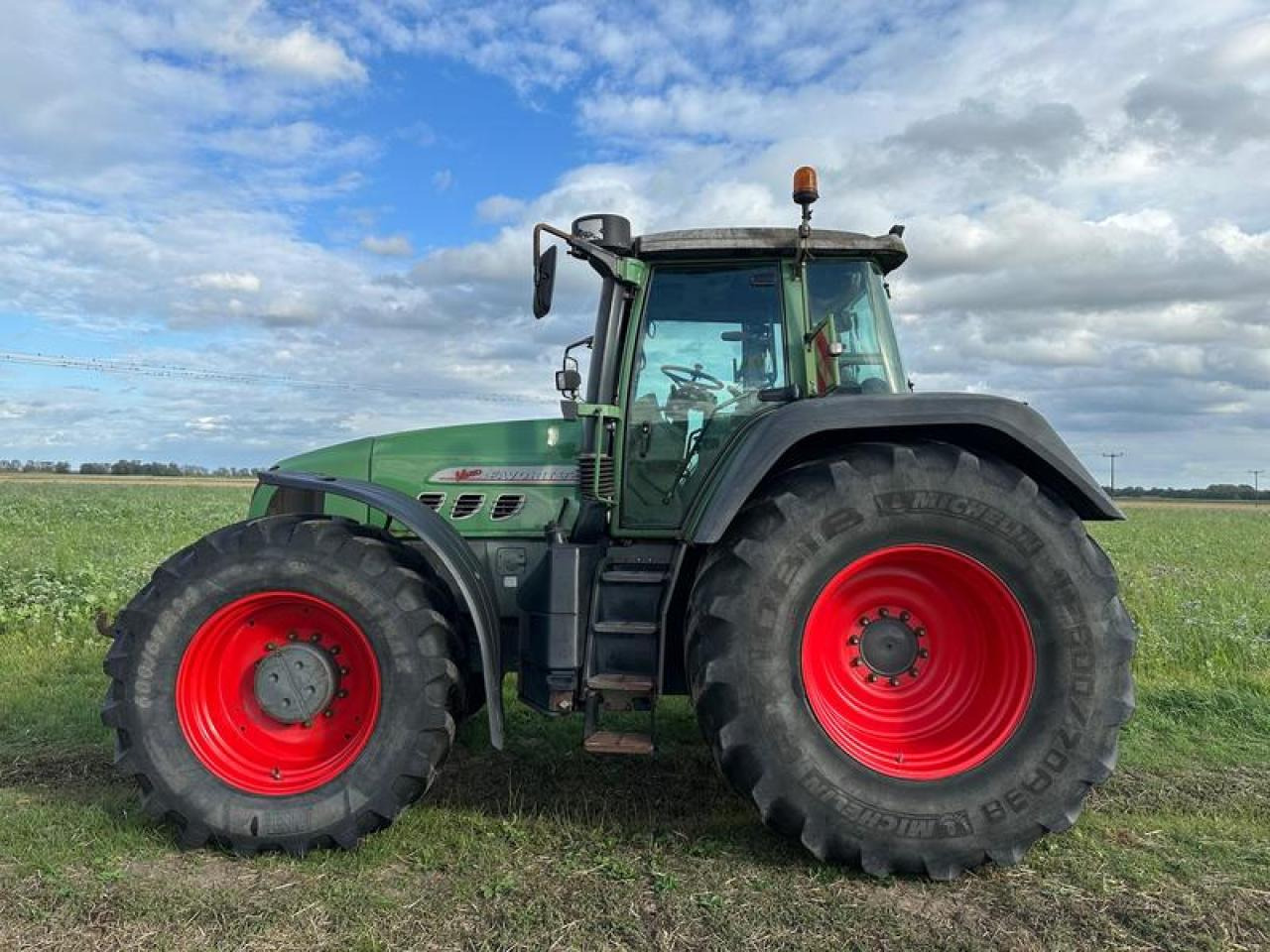 Fendt VARIO 924 - Traktor: 2 kép. Fendt VARIO 924 - Traktor: 2 kép.