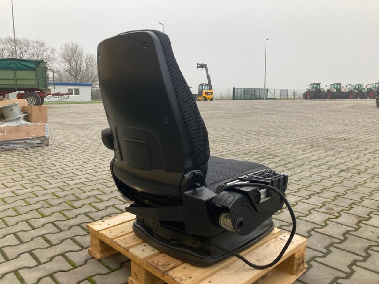 GRAMMER SITZ FENDT IDEAL - Ülés - Mezőgazdasági gépek: 2 kép. GRAMMER SITZ FENDT IDEAL - Ülés - Mezőgazdasági gépek: 2 kép.