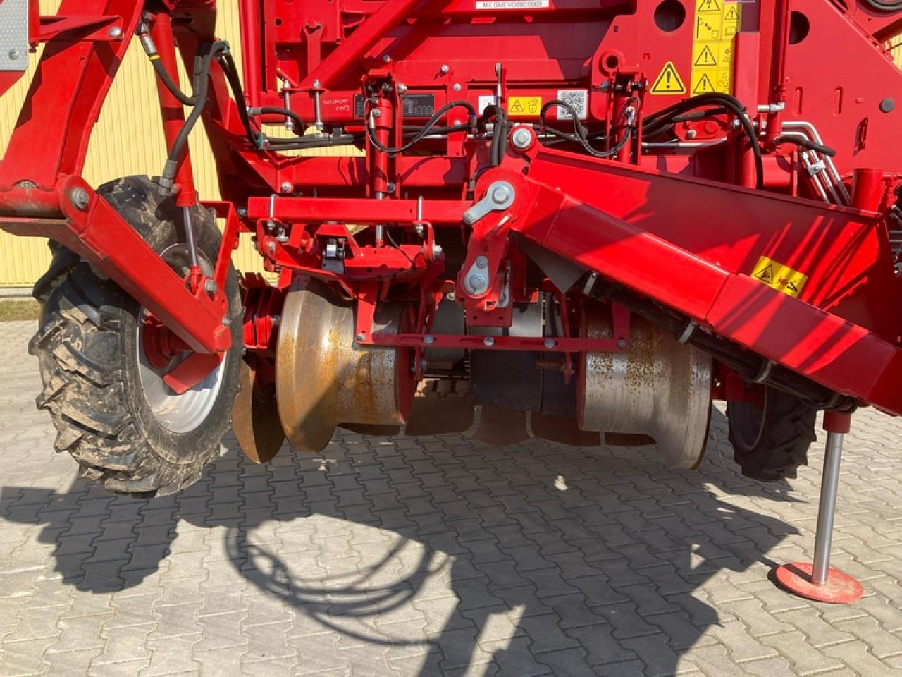 Grimme EVO 280 NONSTOP-BUNKER - Burgonyakombájn: 4 kép. Grimme EVO 280 NONSTOP-BUNKER - Burgonyakombájn: 4 kép.