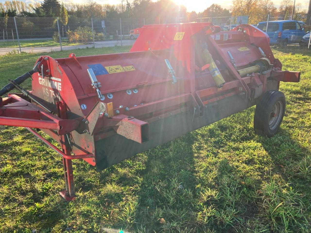 Grimme KRAUTSCHLÄGER KS 75-4 - Burgonyakombájn: 4 kép. Grimme KRAUTSCHLÄGER KS 75-4 - Burgonyakombájn: 4 kép.