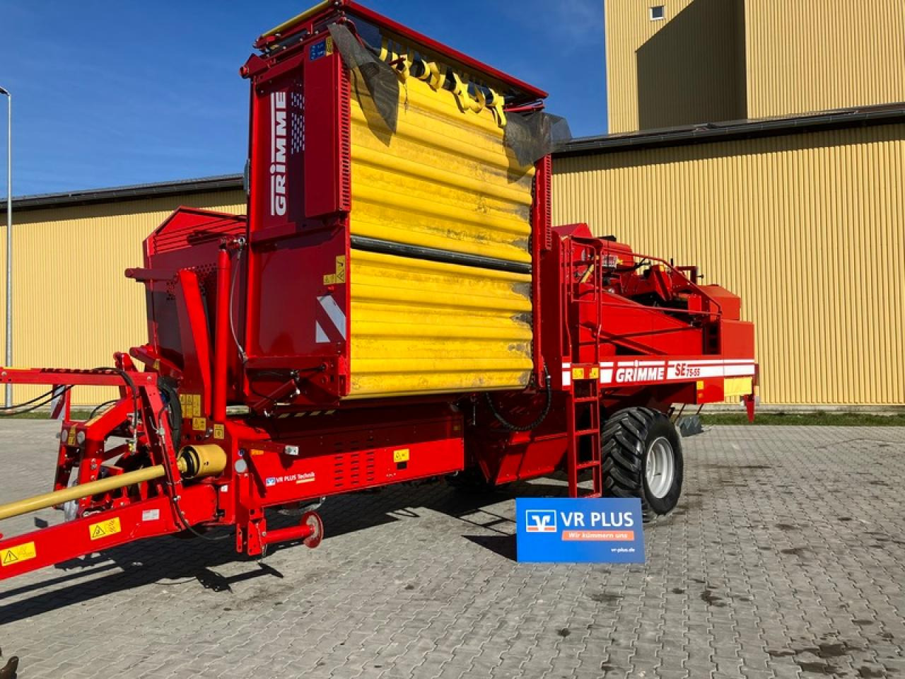 Grimme SE 75-55 SB - Burgonyakombájn: 1 kép. Grimme SE 75-55 SB - Burgonyakombájn: 1 kép.