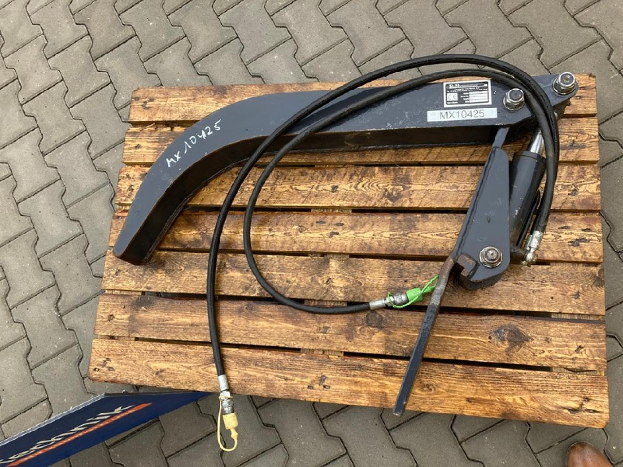 HOLZGREIFER R.M. HG-15 - Polip kanál - Erdészeti gép: 2 kép. HOLZGREIFER R.M. HG-15 - Polip kanál - Erdészeti gép: 2 kép.