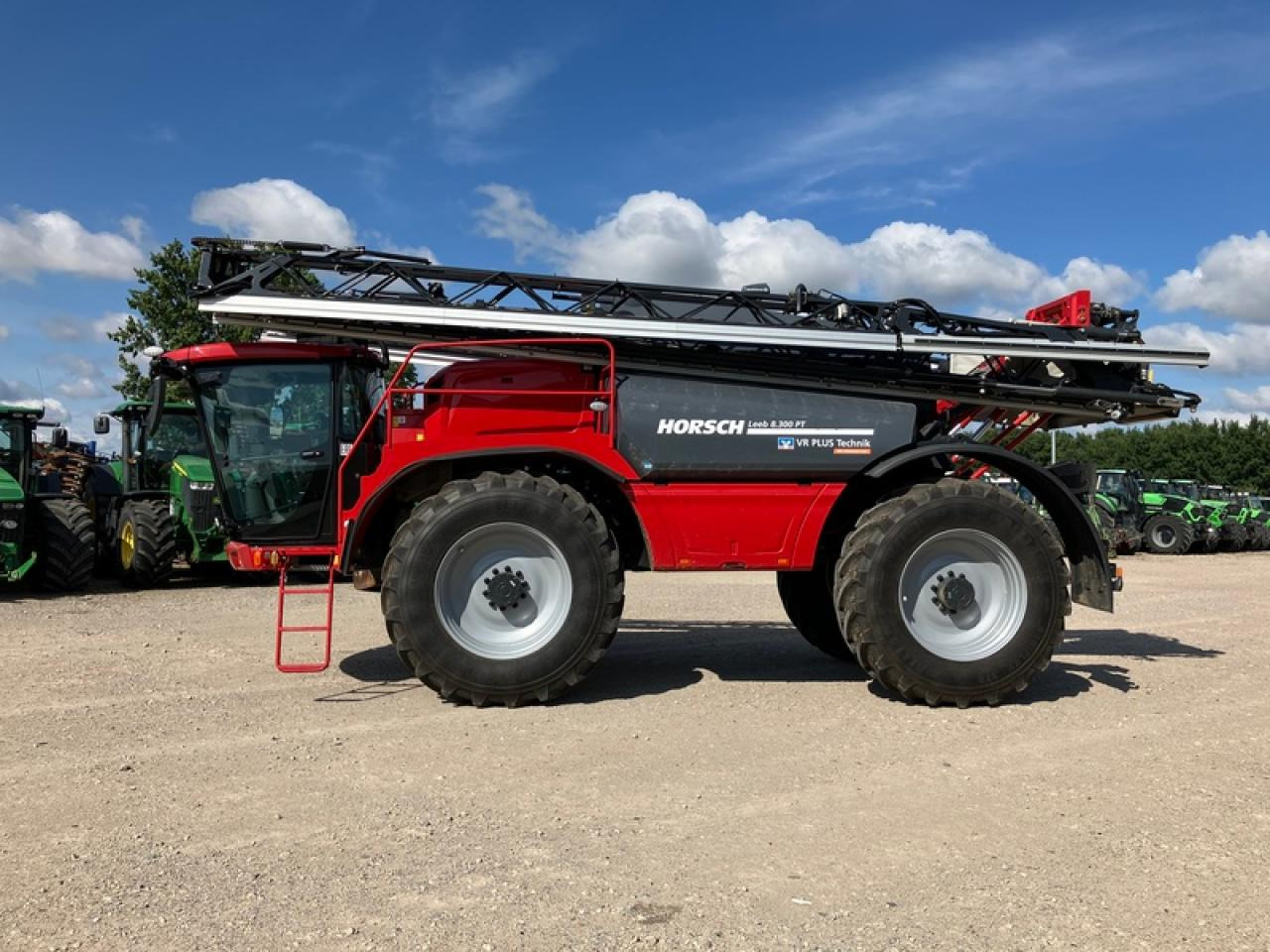 Horsch LEEB 8300 PT - Önjáró permetező: 2 kép. Horsch LEEB 8300 PT - Önjáró permetező: 2 kép.