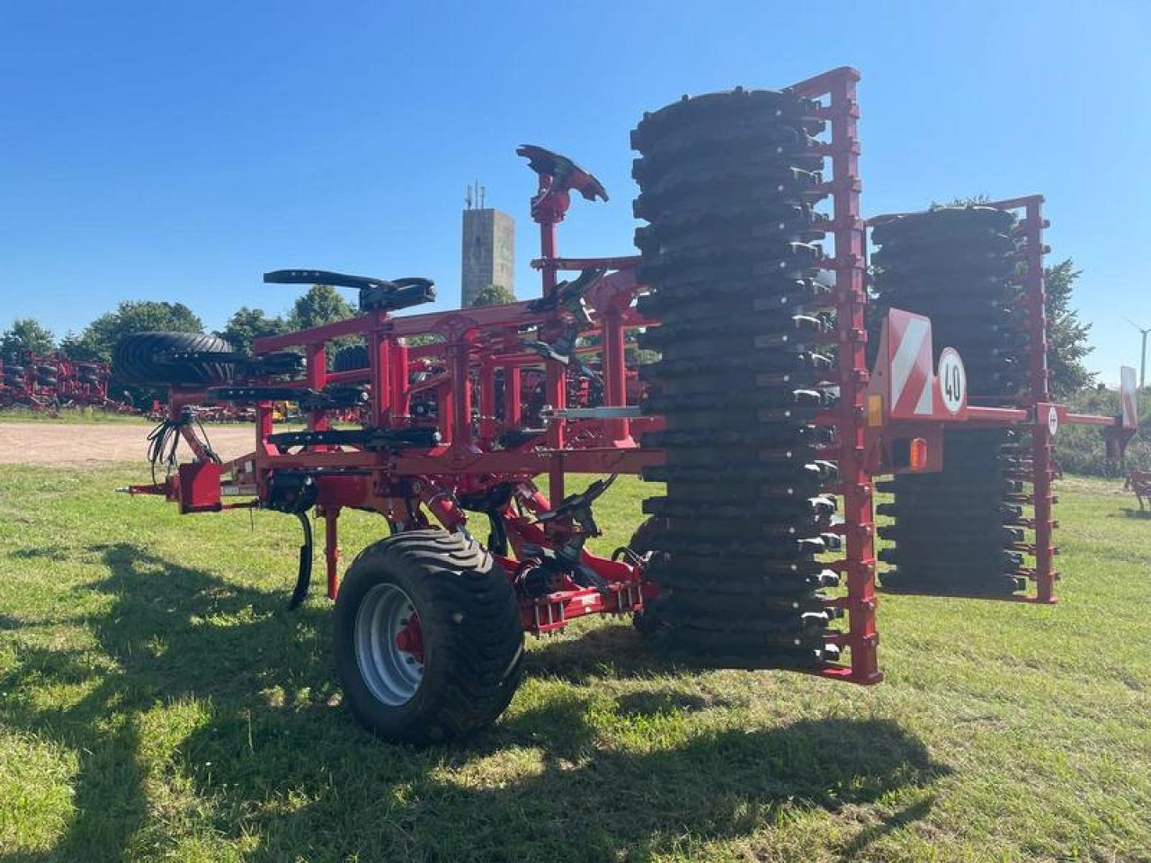 Horsch TERRANO 4.3GX - Kultivátor: 3 kép. Horsch TERRANO 4.3GX - Kultivátor: 3 kép.