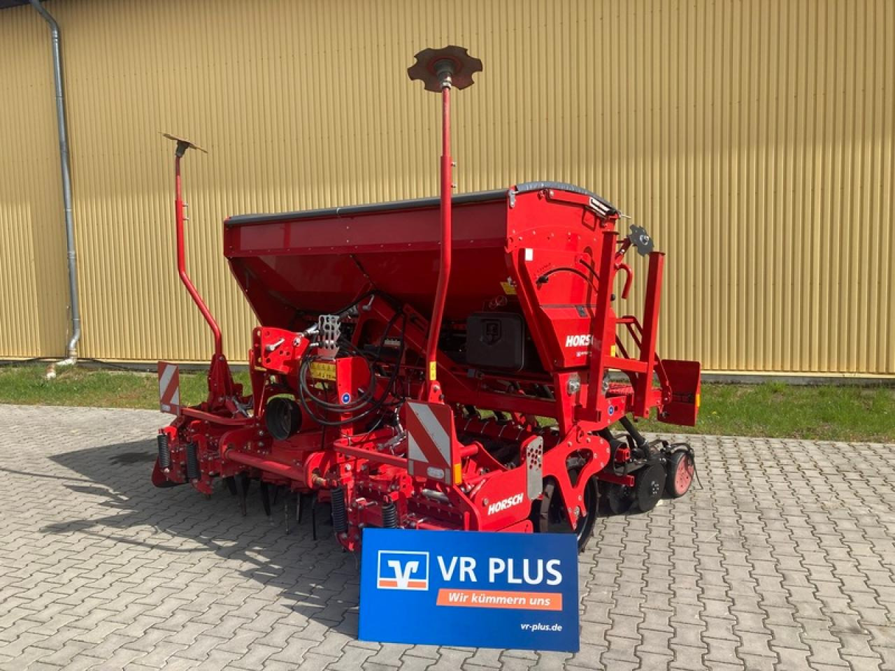 Horsch VERSA 3 KR - Kombinált vetőgép: 1 kép. Horsch VERSA 3 KR - Kombinált vetőgép: 1 kép.
