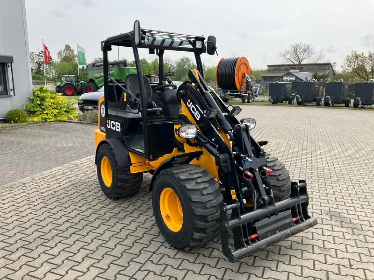 JCB 403 AGRI SMART POWER EURO-AUFNAHME - Gumikerekes homlokrakodó: 4 kép. JCB 403 AGRI SMART POWER EURO-AUFNAHME - Gumikerekes homlokrakodó: 4 kép.